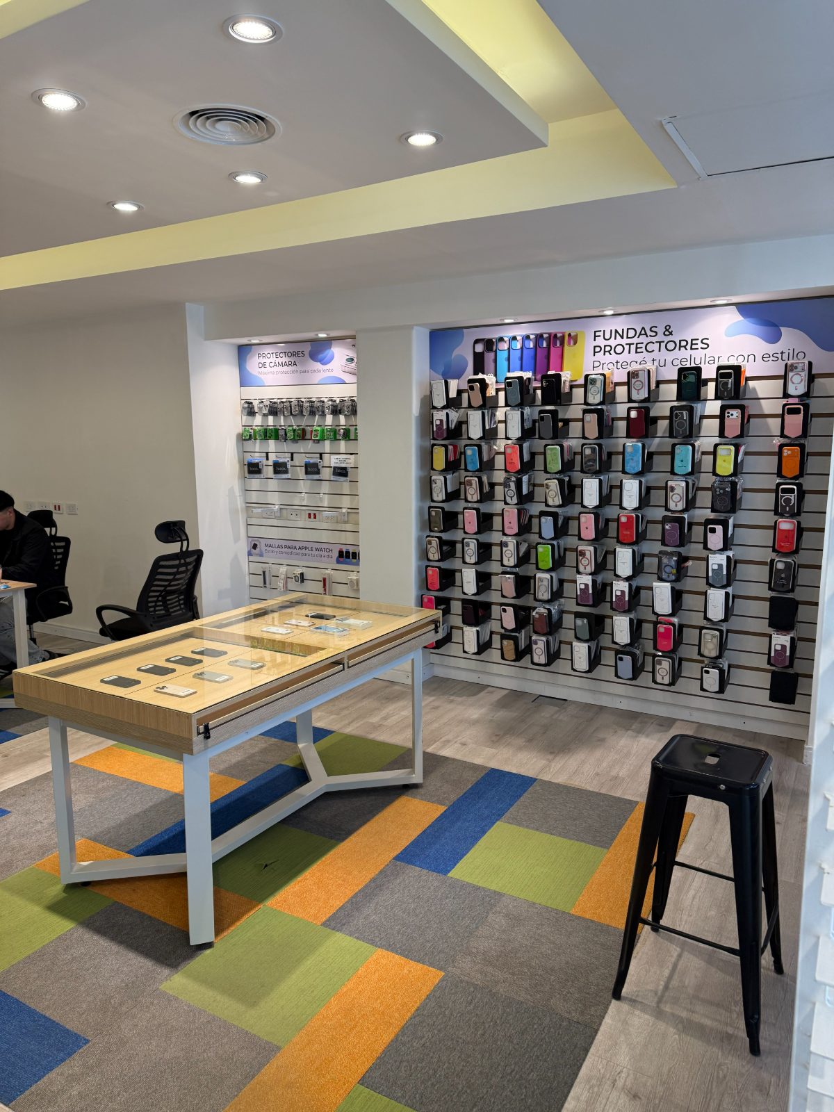 Estanterías (Celulares-Fundas-Accesorios)